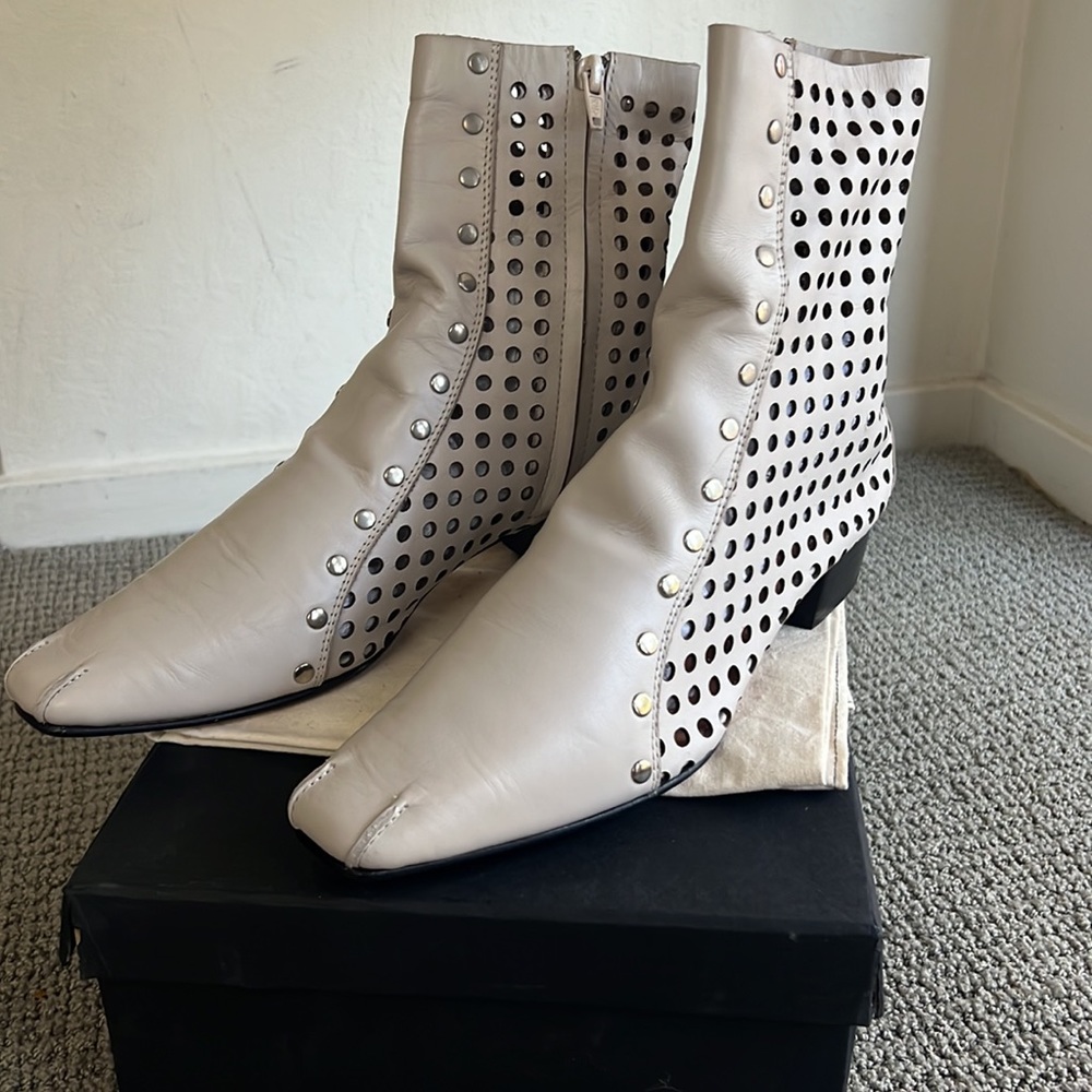 Rachel Comey Studded Cove Boot in Bone. BNWT. Size 10